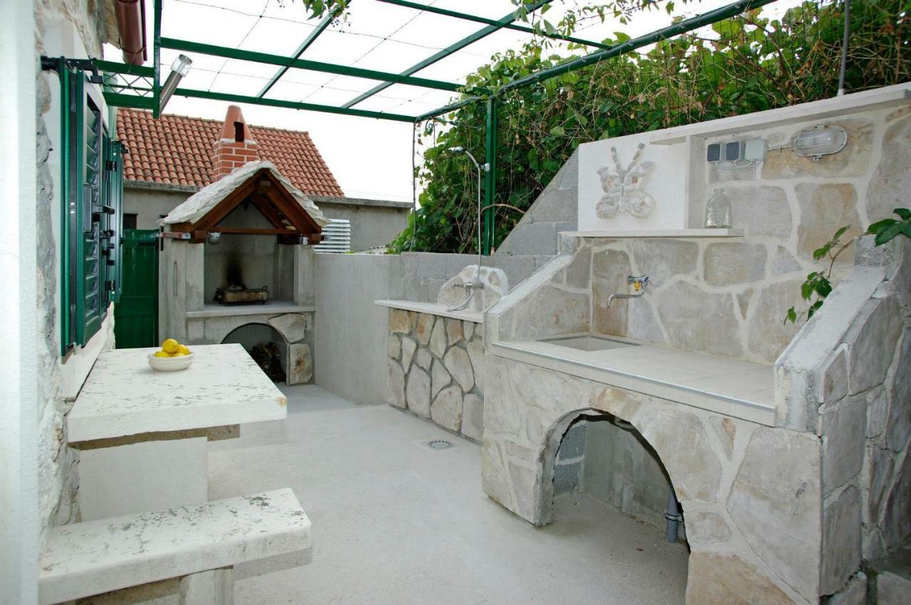 Apartment Menego A2 Bol-Center, Croatia Экстерьер фото
