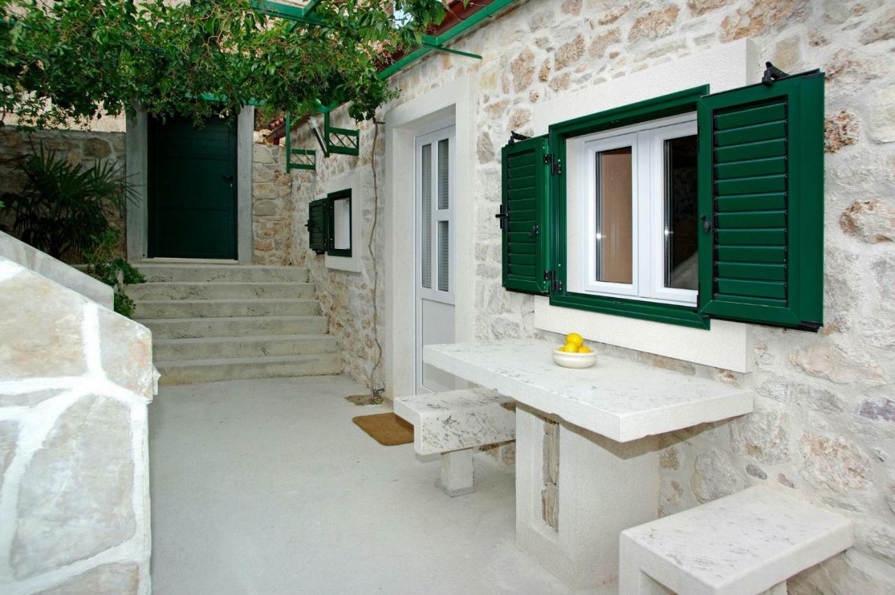 Apartment Menego A2 Bol-Center, Croatia Экстерьер фото